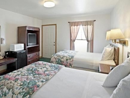 Hotel Valued Mayflower 2*