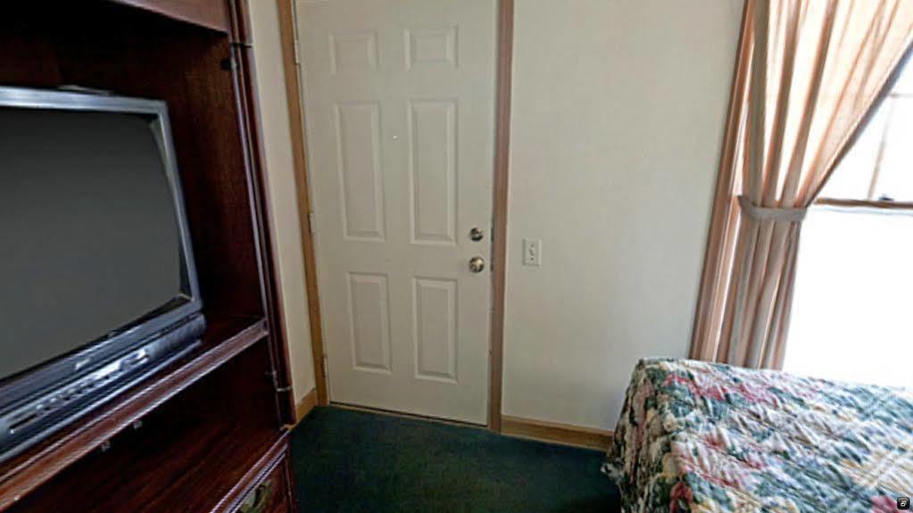 Hotel Valued Mayflower 2*